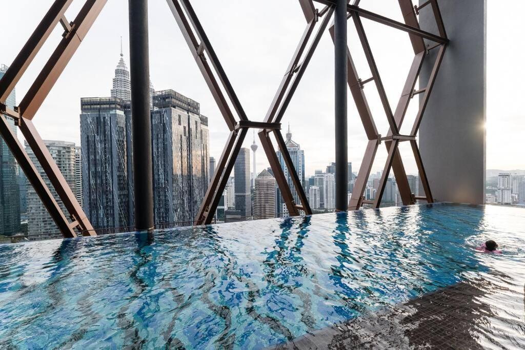 Klcc Musicalsty5Pax At Scarletzsuites Kuala Lumpur Exterior photo