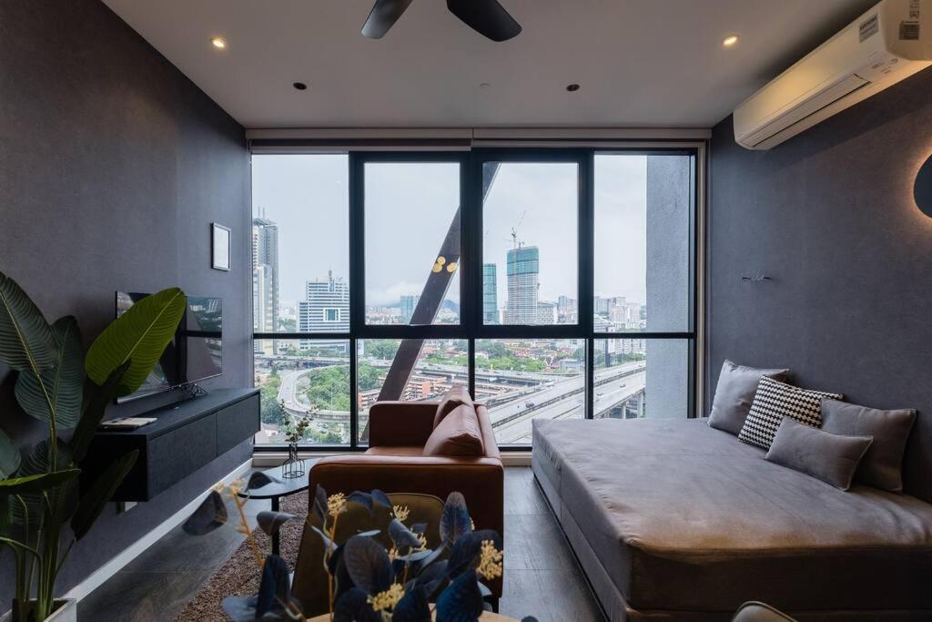 Klcc Musicalsty5Pax At Scarletzsuites Kuala Lumpur Exterior photo