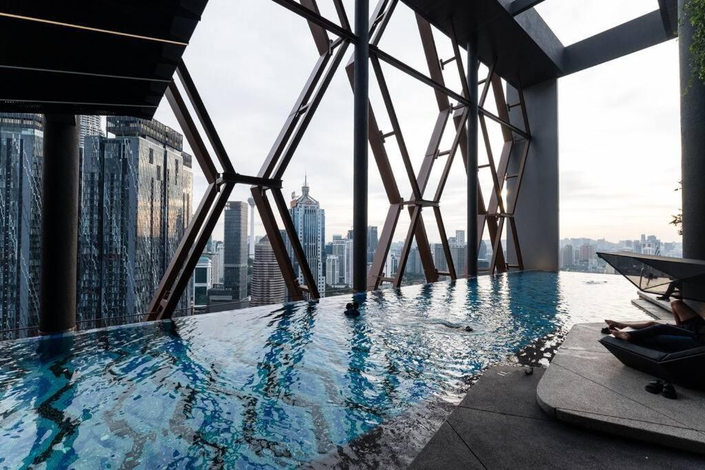 Klcc Musicalsty5Pax At Scarletzsuites Kuala Lumpur Exterior photo