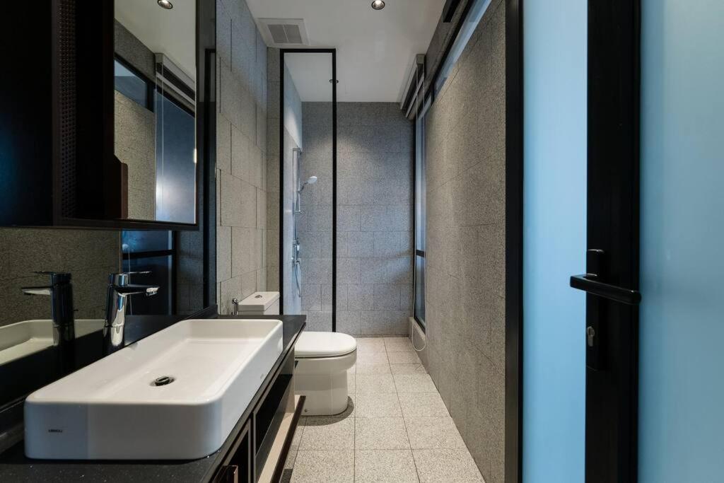 Klcc Musicalsty5Pax At Scarletzsuites Kuala Lumpur Exterior photo
