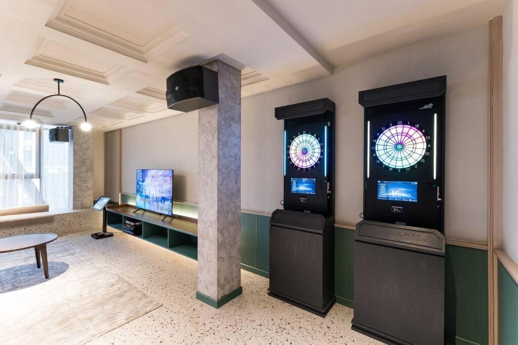 Klcc Musicalsty5Pax At Scarletzsuites Kuala Lumpur Exterior photo